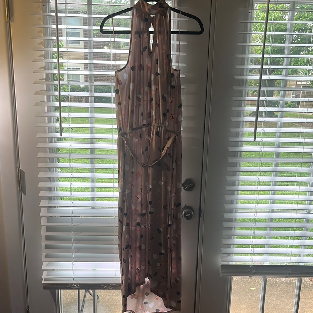💐Pink Halter Neck Maxi Dress with Flower Pedal Pattern💐